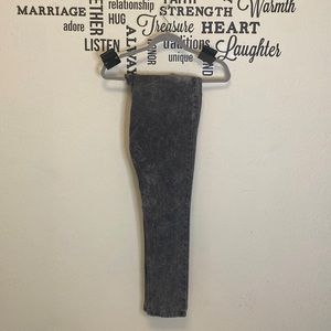 Levi’s 524 Skinny Jeans. Charcoal. Size 13